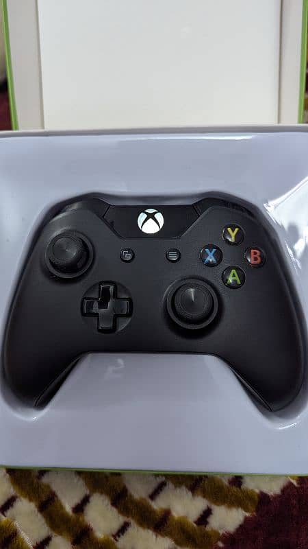 Microsoft Xbox One Original Wireless Controller 4