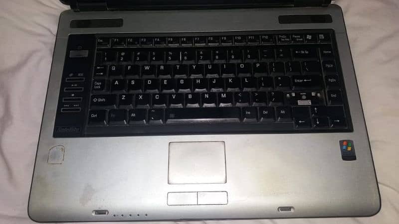 Toshiba laptop for urgent sale 3