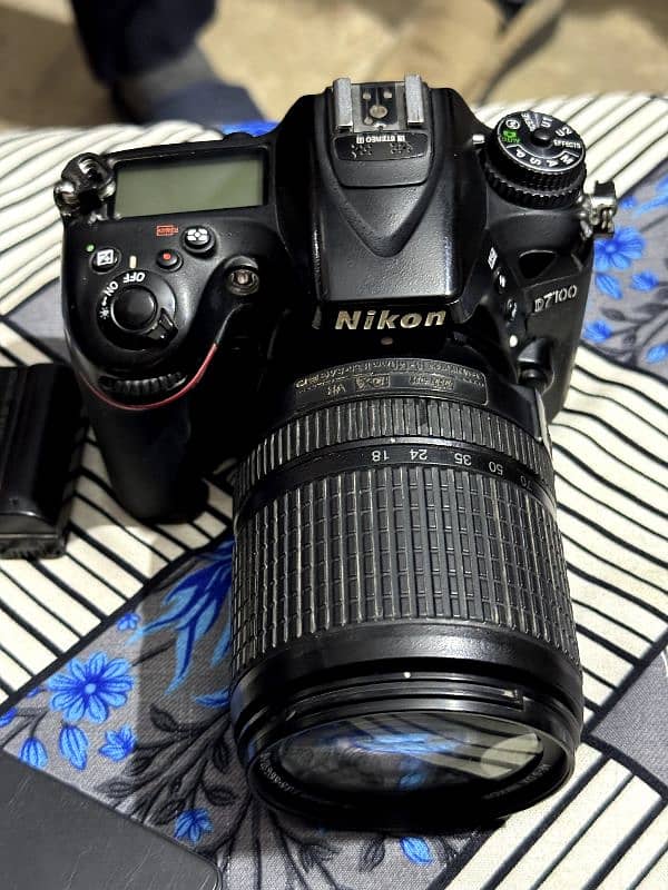 Nikon D7100 Camera lanse with box 3