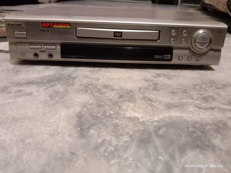 DVD player CD player neat and clean fully working 0