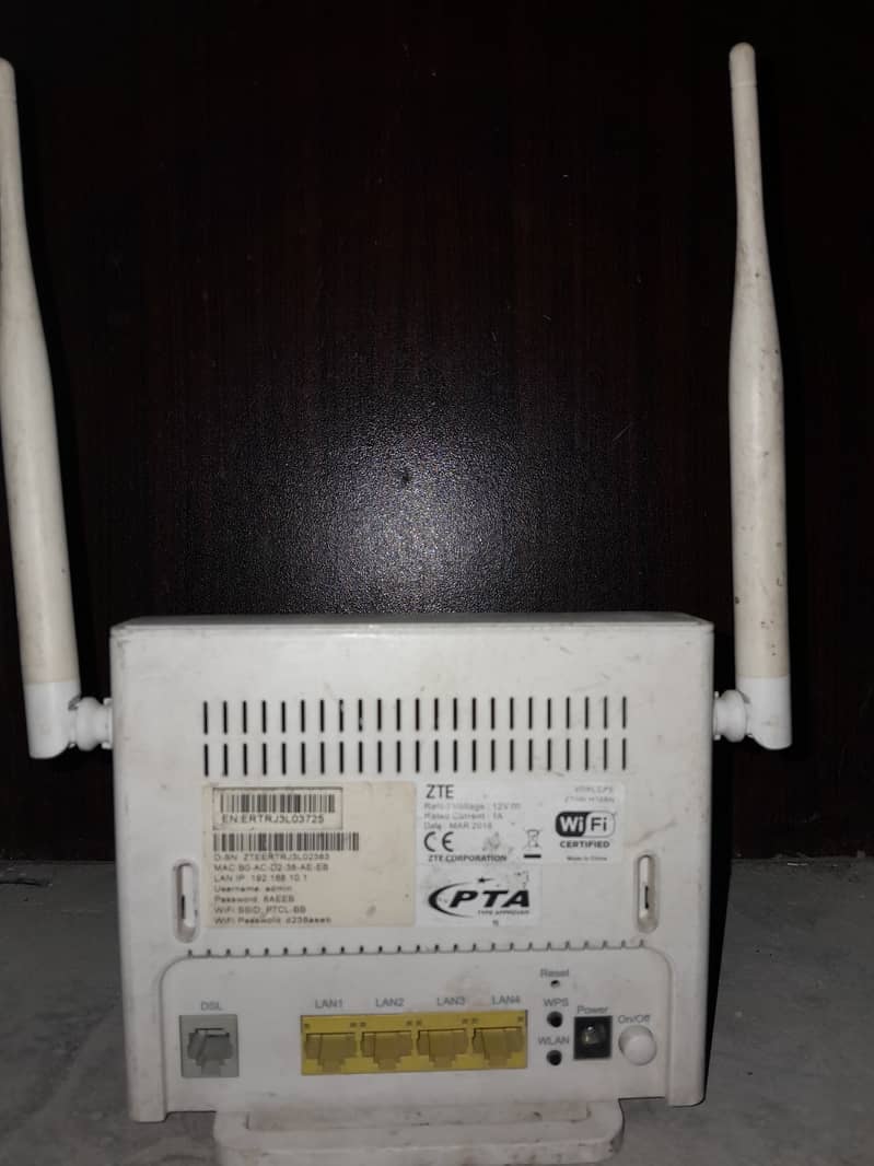 PTCL  ACCESS POINT  ROUTERS 3