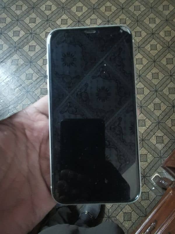 I Sale my iphone 11 3