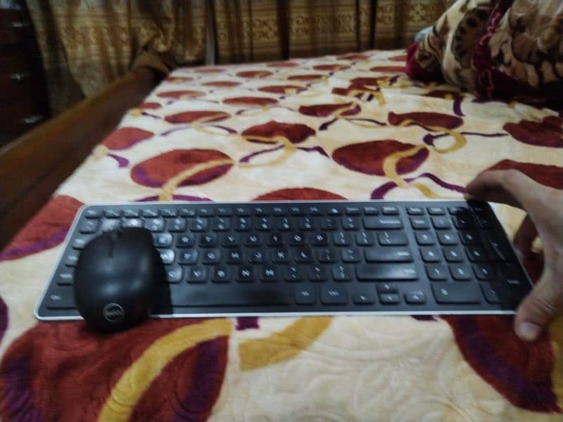 Dell wireless keyboard & Mouse 3