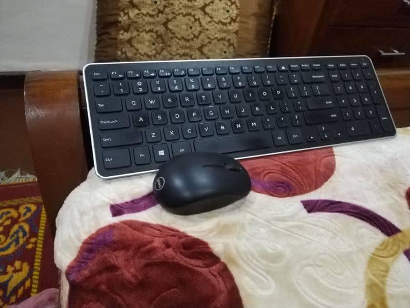 Dell wireless keyboard & Mouse 5