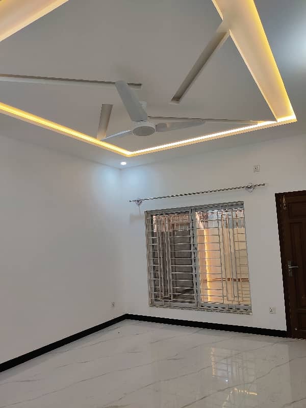 12 Marla Double Story Full House For Sale G-15/1 Islamabad 9