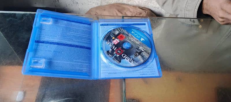 God of war ps4 disc 1