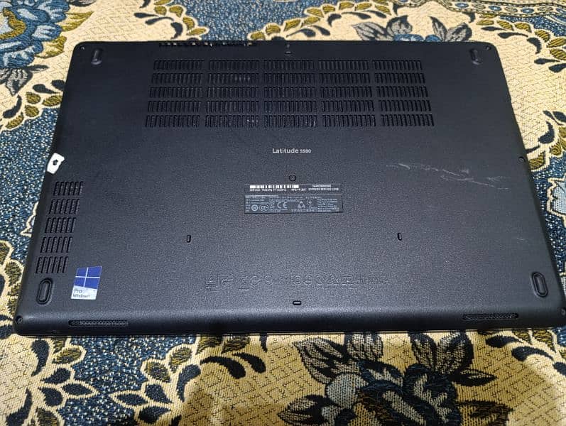 Dell Latitude 5580 1