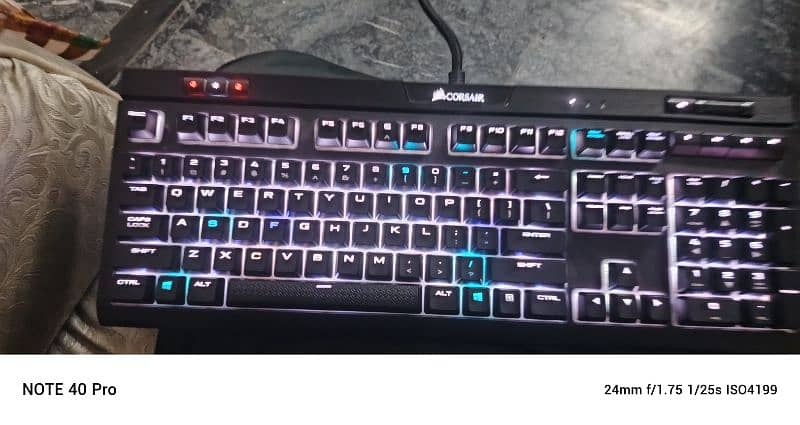 corsair argb keybord 4