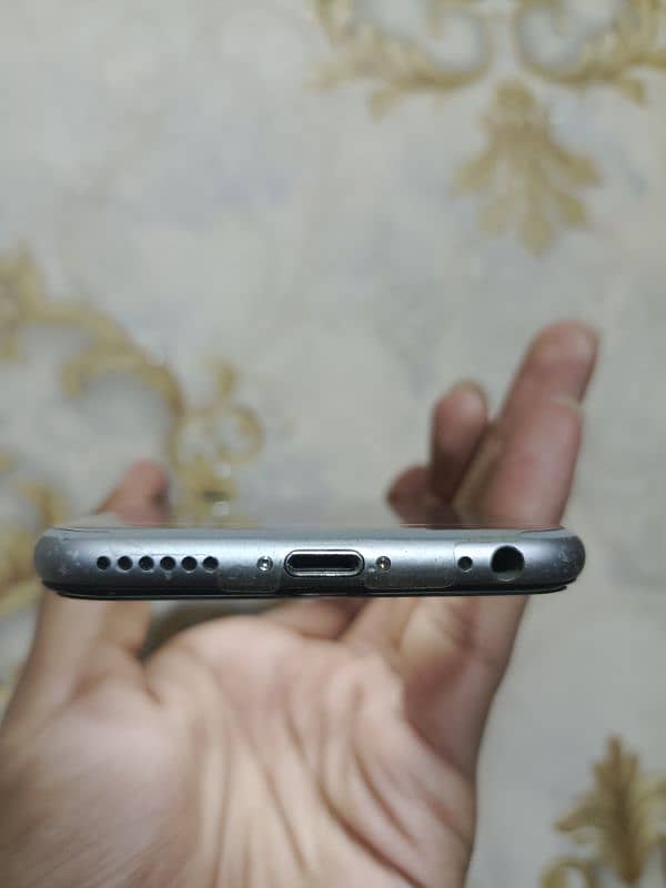 Iphone 6 new condition 4