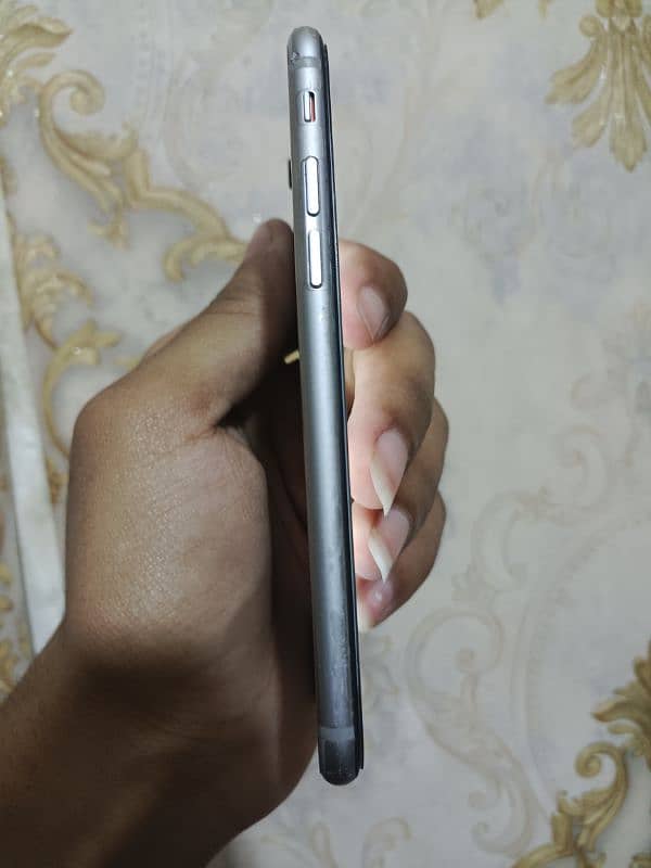 Iphone 6 new condition 8