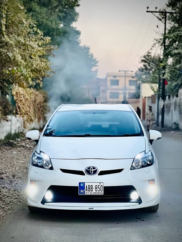 Toyota Prius 2011 4