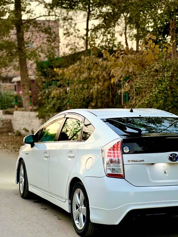 Toyota Prius 2011 7