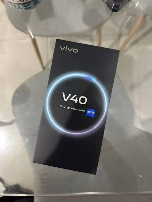 Vivo V40 Box pack Non active 1