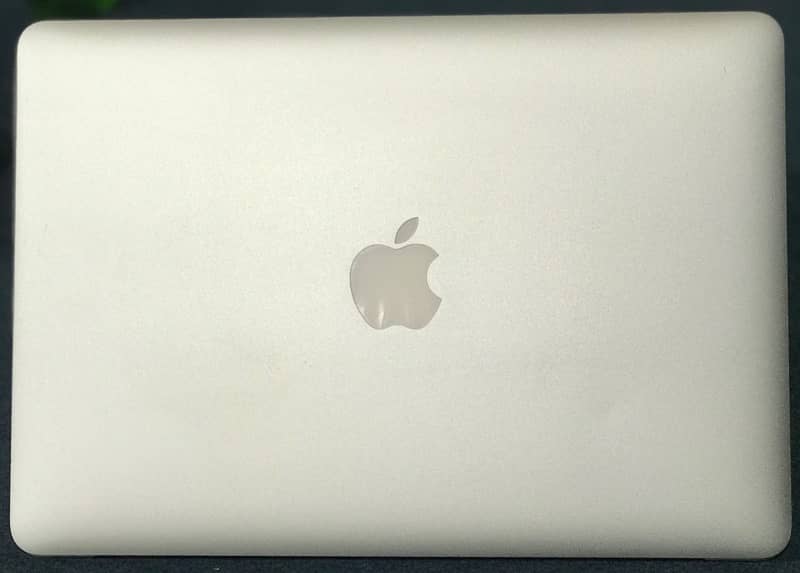 Apple MacBook Air 2015 0