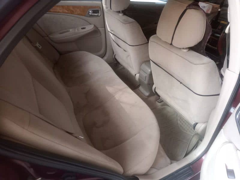 Nissan Sunny 2010 8