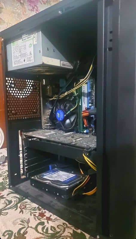 Gaming PC with 24 inch BORDERLESS Monitor 60hz 9