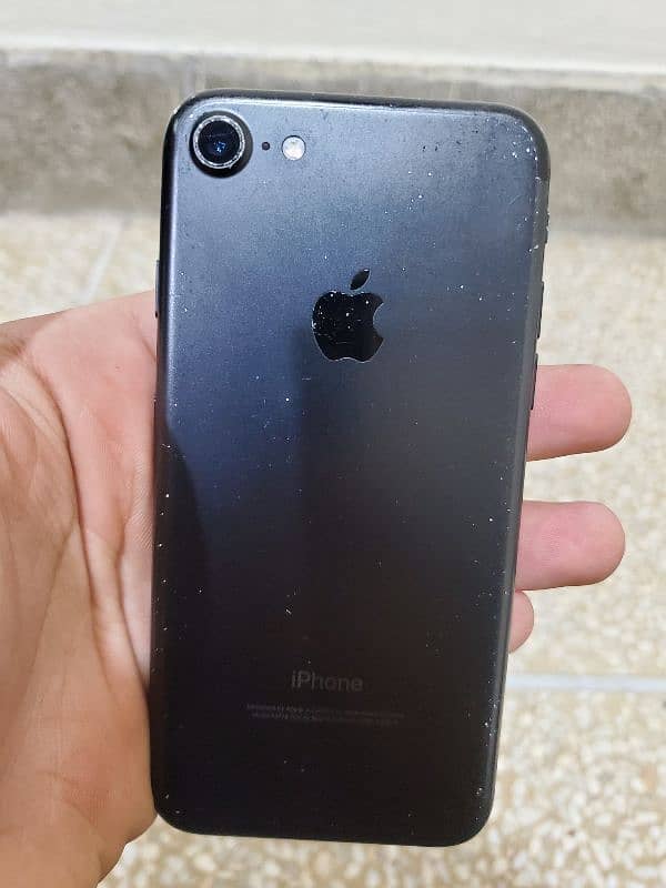 iphone 7 32gb black clour 1