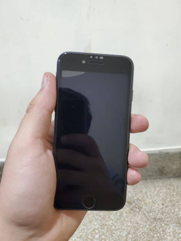 iphone 7 32gb black clour 2