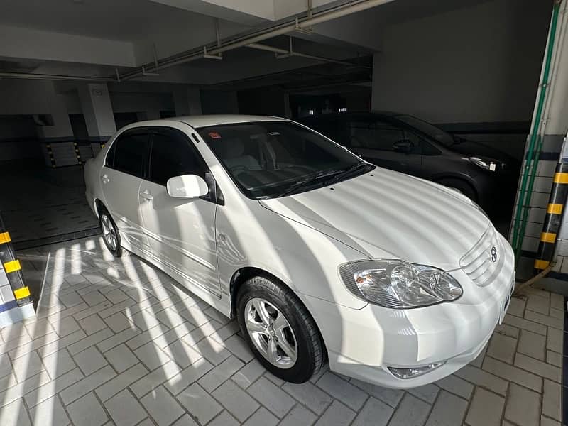 Toyota Corolla Altis 2004 5