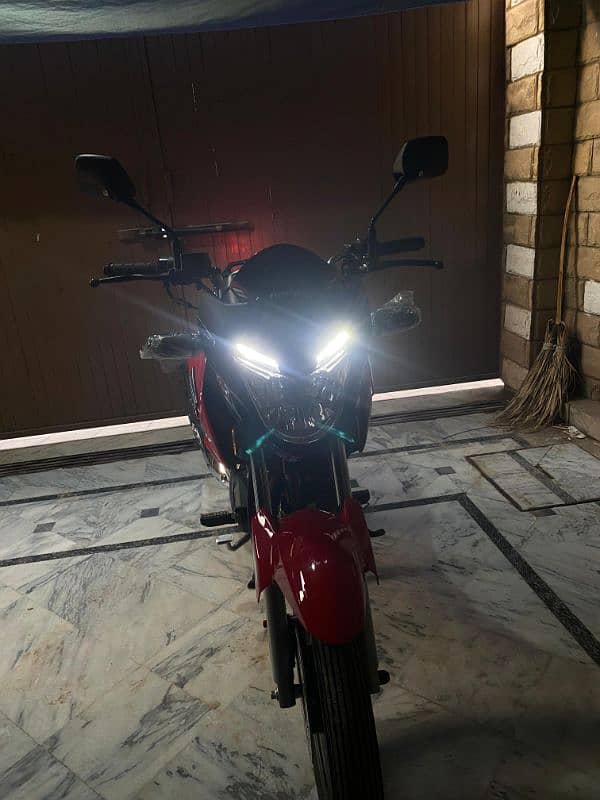 Honda cb 150F 1week howa hy showroom sy nikala hy 6