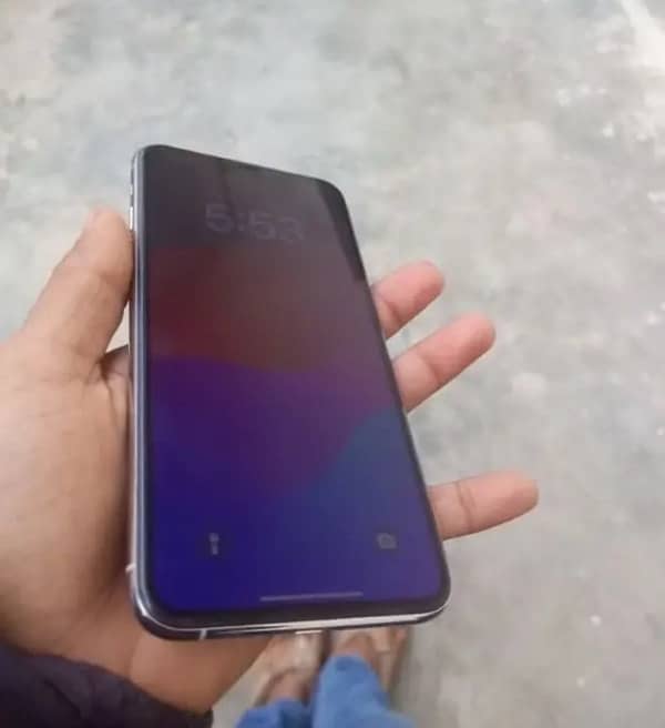 Iphone 11 pro Max 256 PTA approved 5