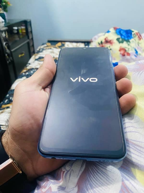 Vivo y33s 1