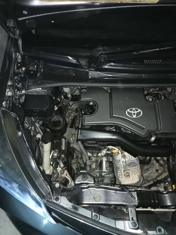 Toyota Vitz 2014 1.0 (F LIMITED) 15