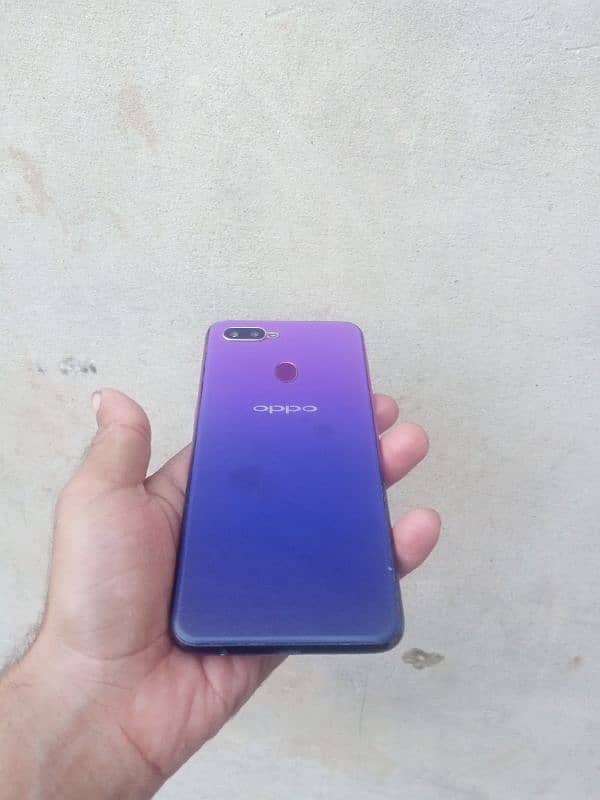 oppo f9 4 gb 128gb exchange ho sakta ha03304646491i 3