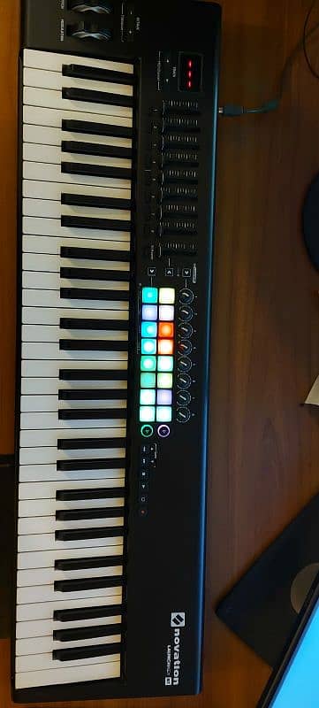 Novation Launchkey 61 Midi Keyboard 1