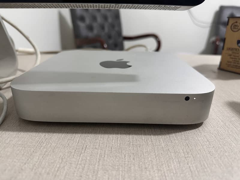 Apple Mac Mini Late 2014 Core i5 0