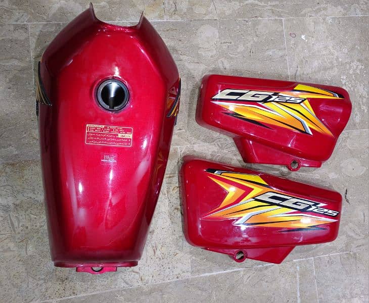 Honda CG-125 Fuel Tank & Side Covers Red 2021 Model 0