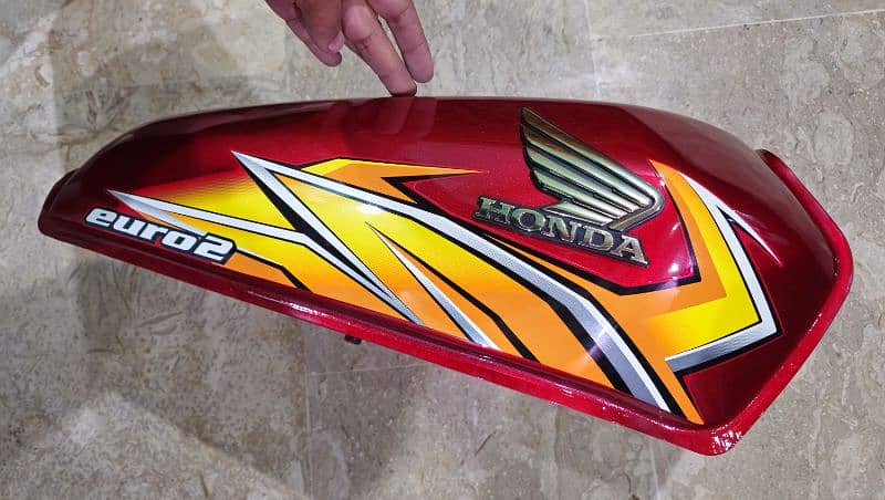 Honda CG-125 Fuel Tank & Side Covers Red 2021 Model 2