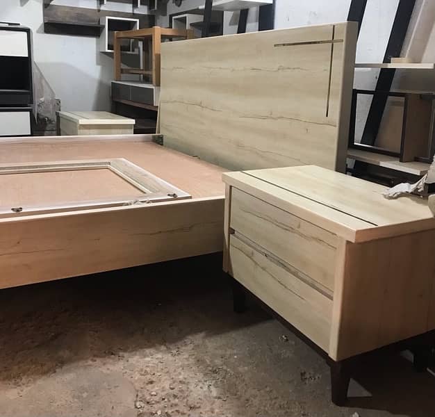 Bed with side tables and dressing table 5