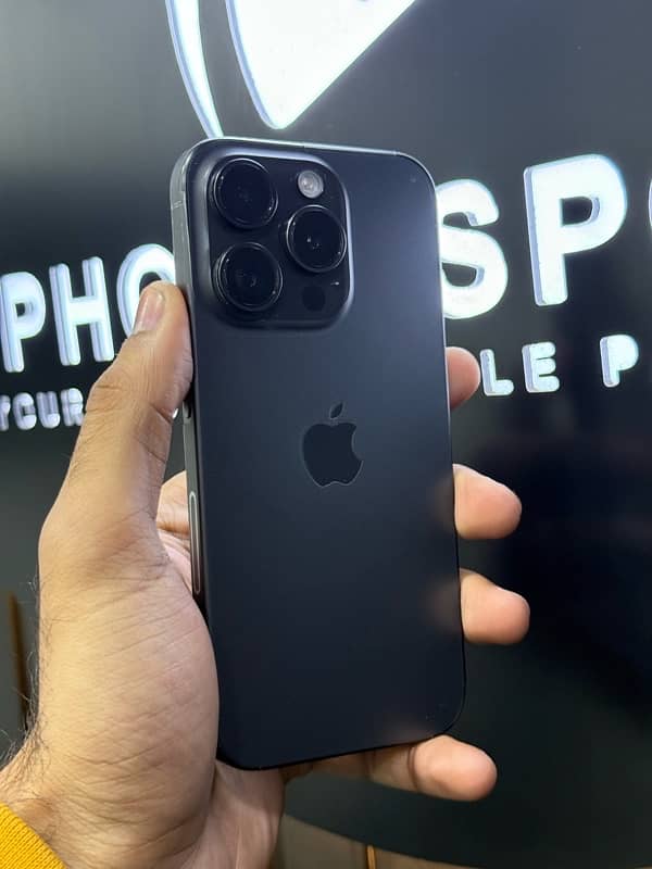 Iphone 15 pro 256gb non pta jv with Box       11 12 13 14 16 1