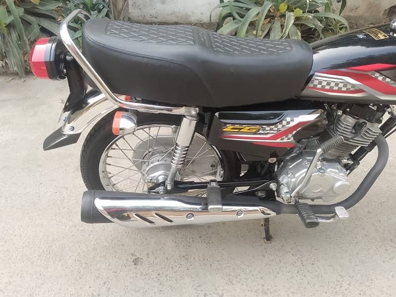 Honda 125 2024 6