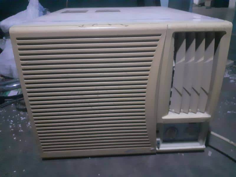 gernaerl window ac genuine condition urgent sell read ad 0