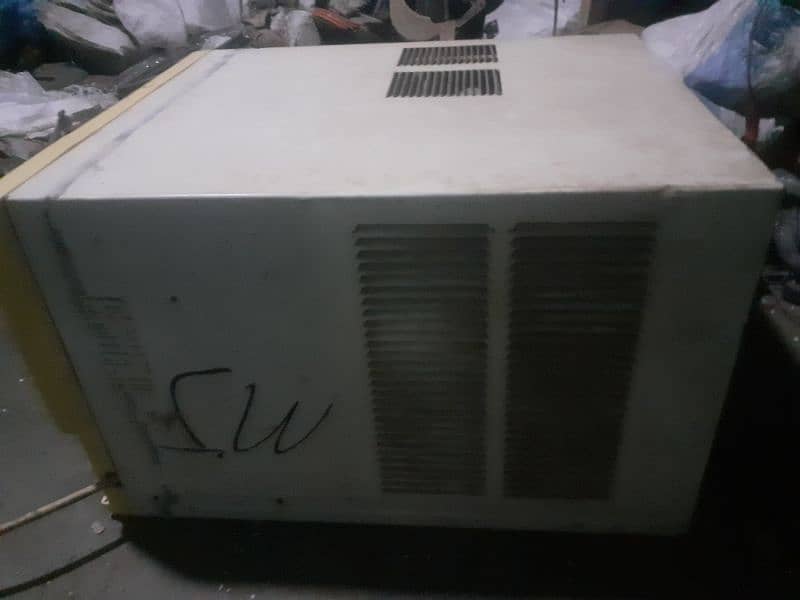 gernaerl window ac genuine condition urgent sell read ad 2