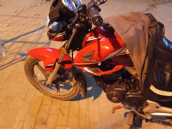 Honda CBU 150 cc Model 2023 for Urgent Sale 6