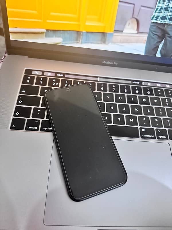 google pixel 8a 128gb black 3