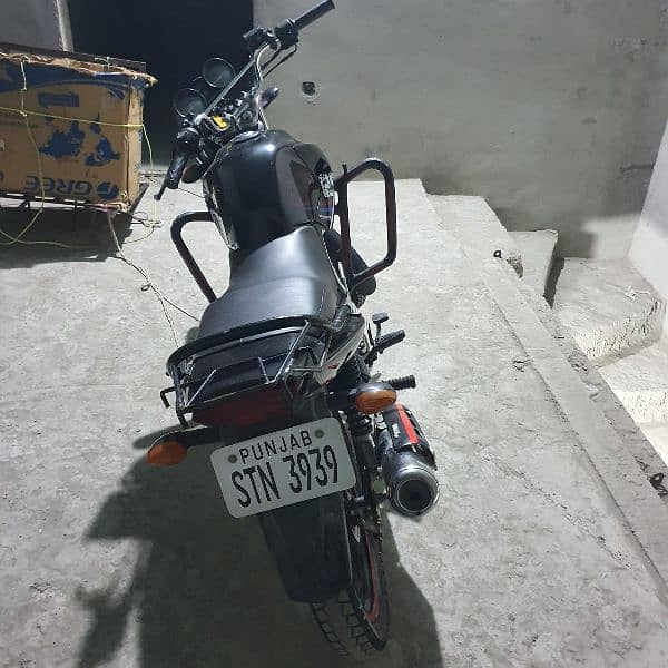 Yamaha YBR G 125 for urgent sale 3