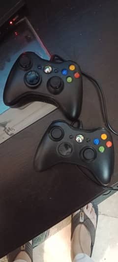 Xbox 360 in good condition with 2 joy stricks