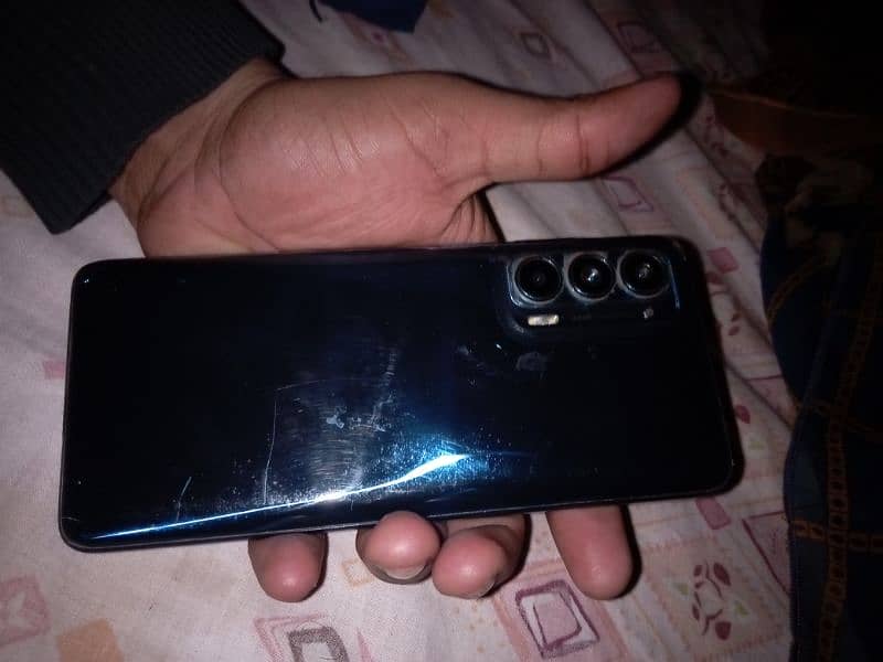 I have Motorola edge 2021 fresh condition all ok koi masla ni ha 4