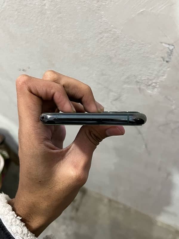 iPhone 11 Pro max 256GB 4