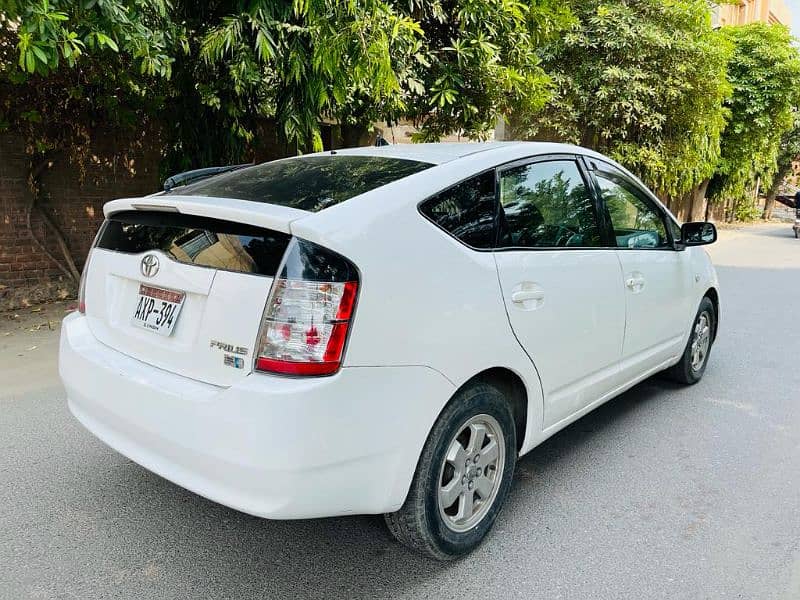 Toyota Prius 2006/2011 model 4