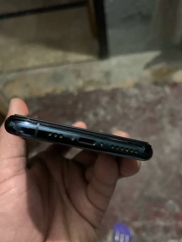 iphone 11 pro 64gb all sim working 3