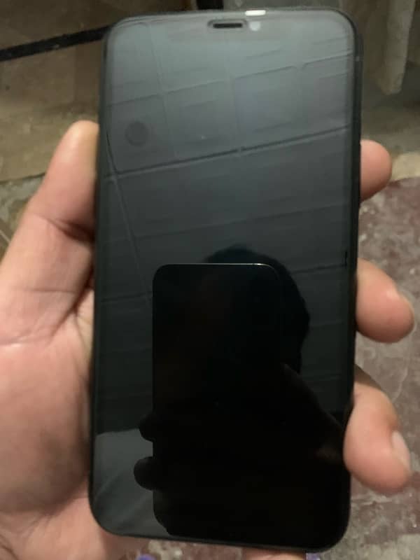 iphone 11 pro 64gb all sim working 5