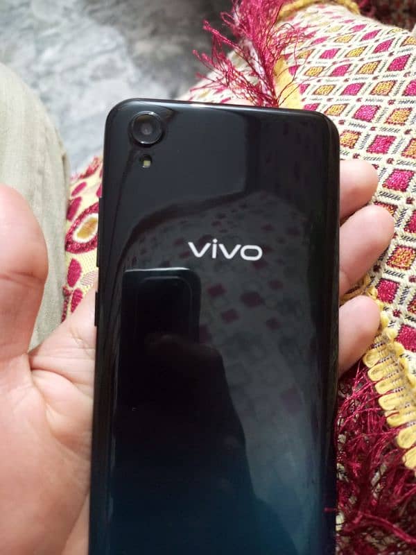 vivo y 90 all okay display mein Bas ek dot hai 3