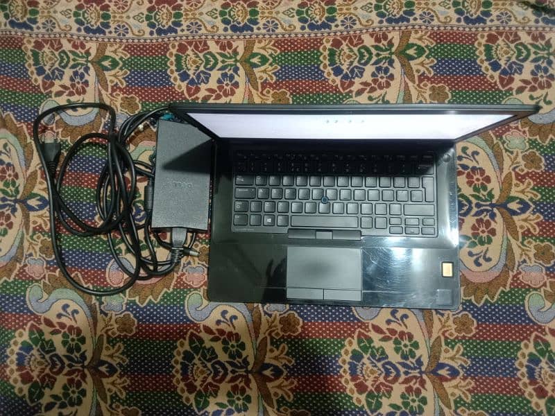 Dell Latitude E5470 Model In Good Condition 6