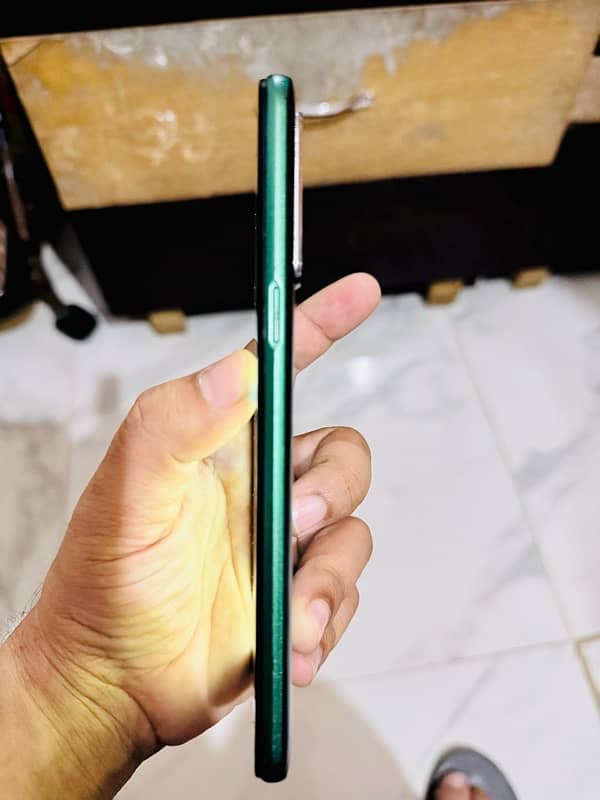 Realme 5i 4/64Gb 2