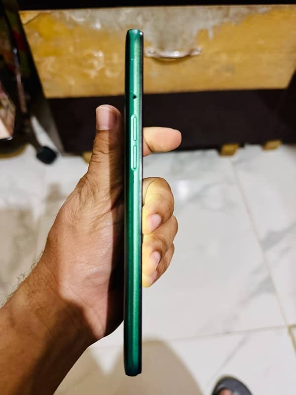 Realme 5i 4/64Gb 3